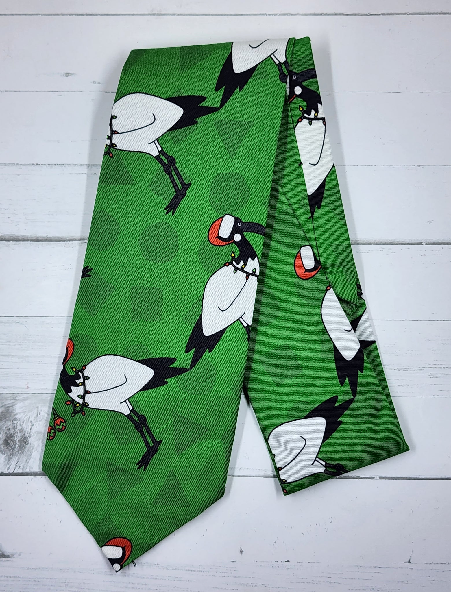 Bin Chicken Christmas Neck tie