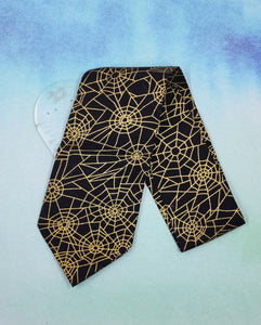 Spiders web neck tie