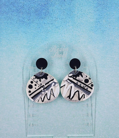 Delilah chubby drop earring